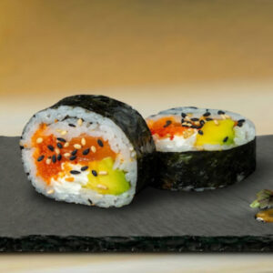 Futomaki salmón tradicional