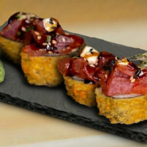 Maki tempurizado atún tartar