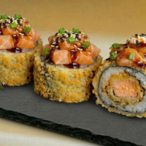Maki tempurizado salmon tartar