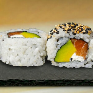 Uramaki Sake Avocado